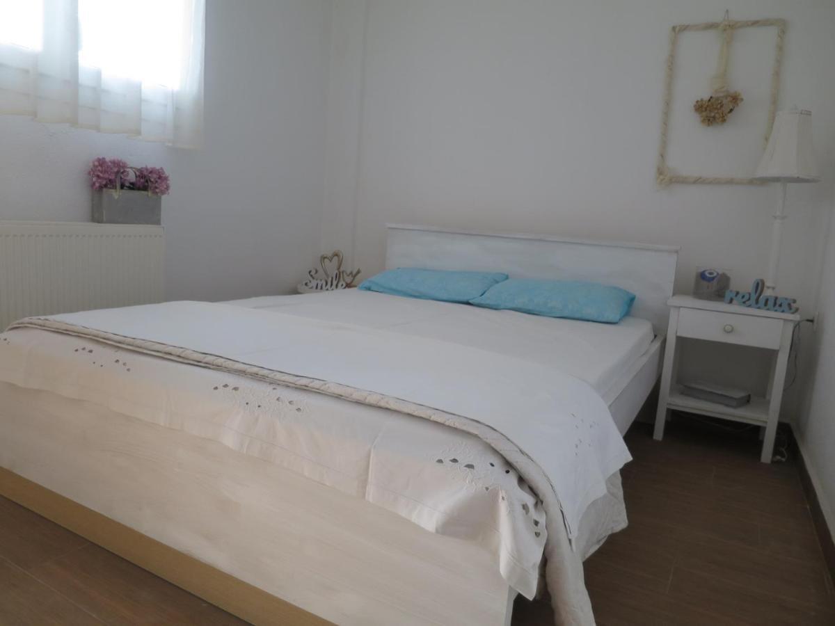 Guesthouse With Garden Komotini Exterior photo